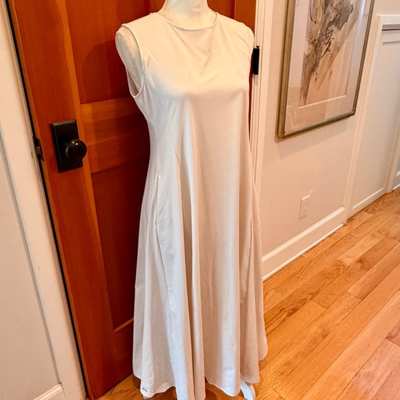 Uniqlo Ultra Stretch Off-White Airism Maxi Dress 
.size M - Picture 2 of 8